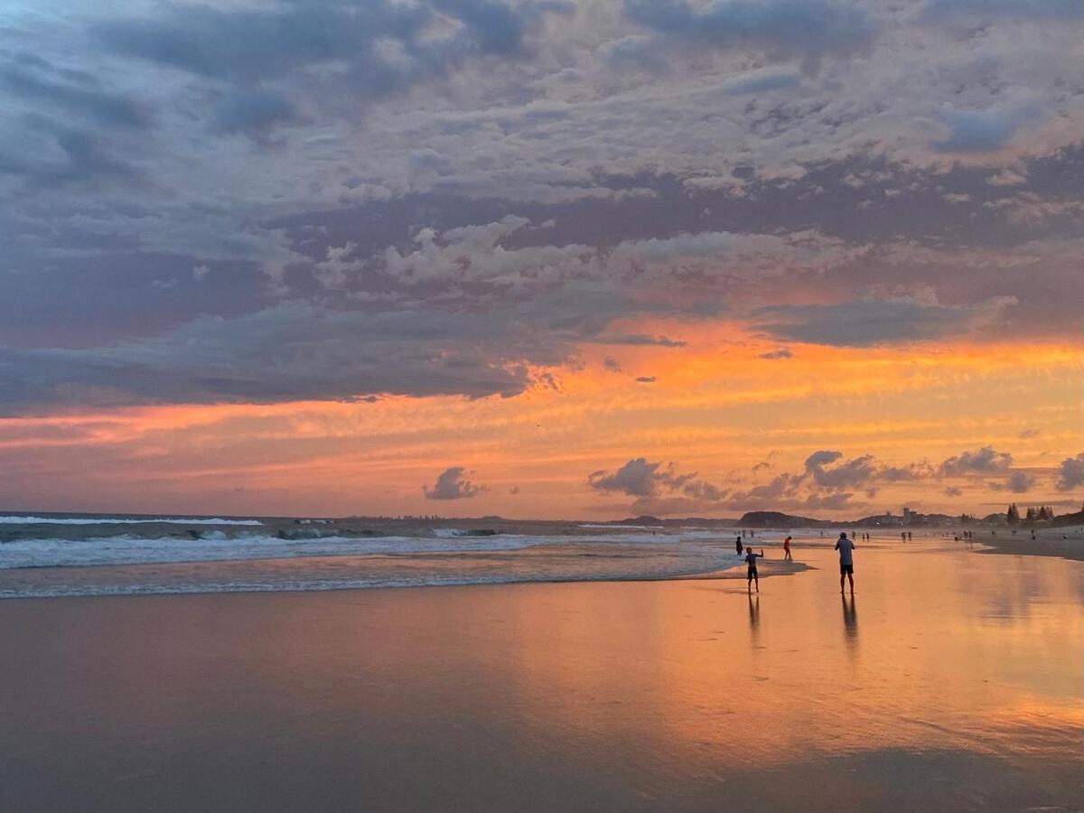 Oceanfront 1 Bedroom Athena By The Sea * Gold Coast